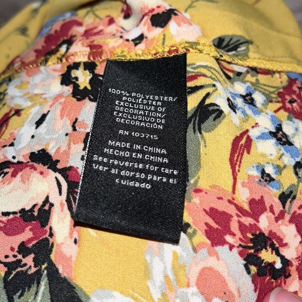 Zac & Rachel Floral Blouse Size XL - Picture 4 of 5